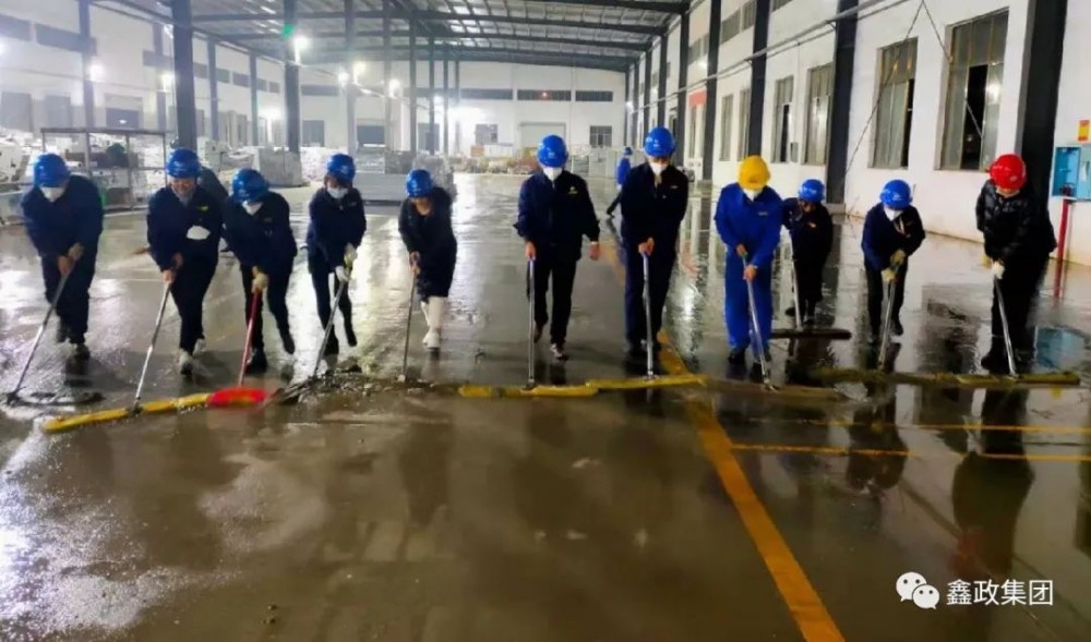 鑫政鋁業(yè)丨加班加點助返修 齊心協(xié)力共奮進