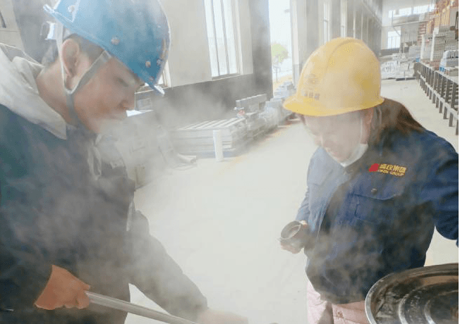 鑫政鋁業(yè)丨冬日送姜茶，暖意手中傳